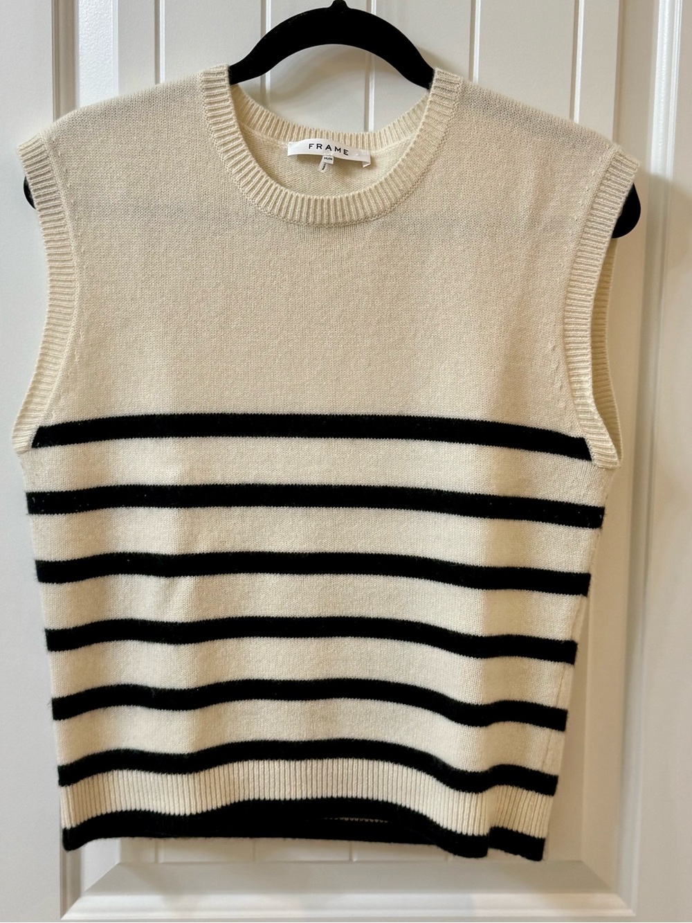FRAME 100% Cashmere Crewneck Knit Sweater Vest Black Stripes Size M